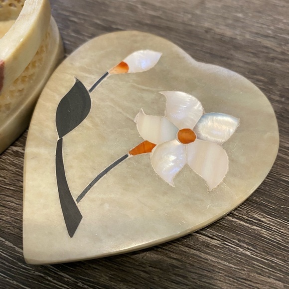 Stone tricket box - Picture 1 of 5